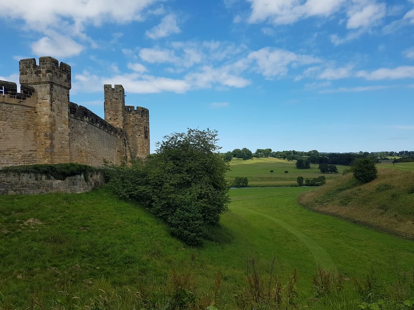From Edinburgh: Holy Island, Alnwick Castle & Northumbria - Alnwick, The Town Stop: Reset Before the Castle