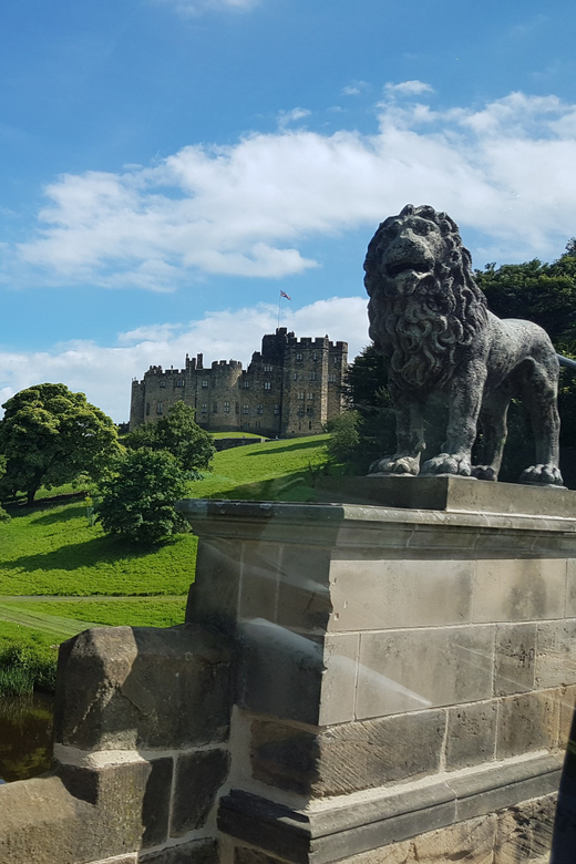 From Edinburgh: Holy Island, Alnwick Castle & Northumbria - Alnwick Castle: Windsor of the North With Big Movie Cred