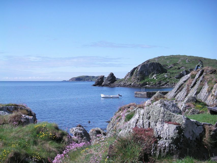 From Edinburgh: Islay and The Whisky Coast 4-Day Tour - Bowmore Distillery and Kilchoman: your peaty start, then a farm-fresh twist