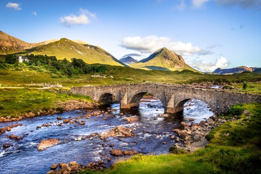 From Edinburgh: Isle of Skye 3-Day Tour with Accommodation - Eilean Donan Castle to Portree: the Skye arrival moment