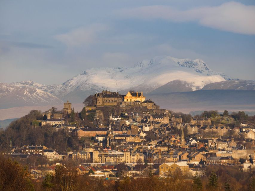 From Edinburgh: Loch Lomond, Stirling Castle & The Kelpies - The Morning Coach Ride to The Kelpies (And Why 30 Minutes Is Enough)