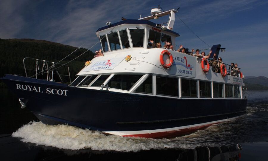 From Edinburgh: Loch Ness and Highlands Tour in Spanish - Commando Memorial and the Ben Nevis Glimpse You Don’t Want to Miss