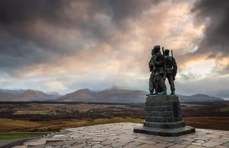 From Edinburgh: Loch Ness, Glencoe and Whisky Tour - The meeting at Burns Monument and what the coach day feels like
