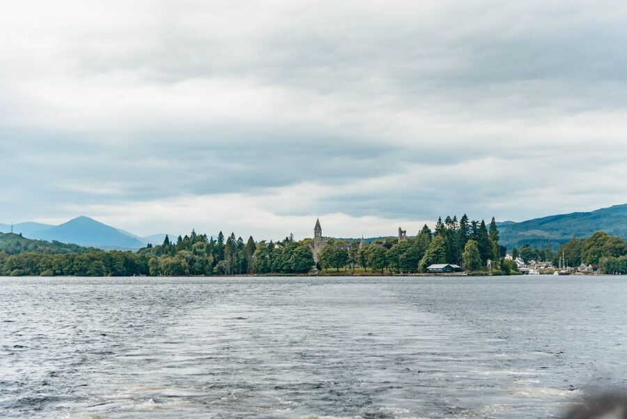 From Edinburgh: Loch Ness, Glenoce & The Highlands Day Tour - Callander stop: coffee, photos, and a quick reset