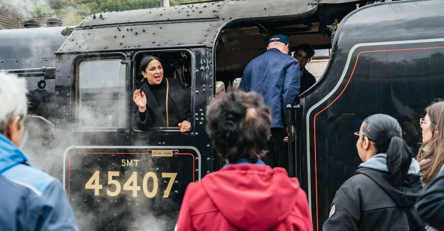 From Edinburgh: Magical Highlands Tour with Jacobite Train - From Edinburgh to the Highlands: Glencoe and the first wave of movie cues