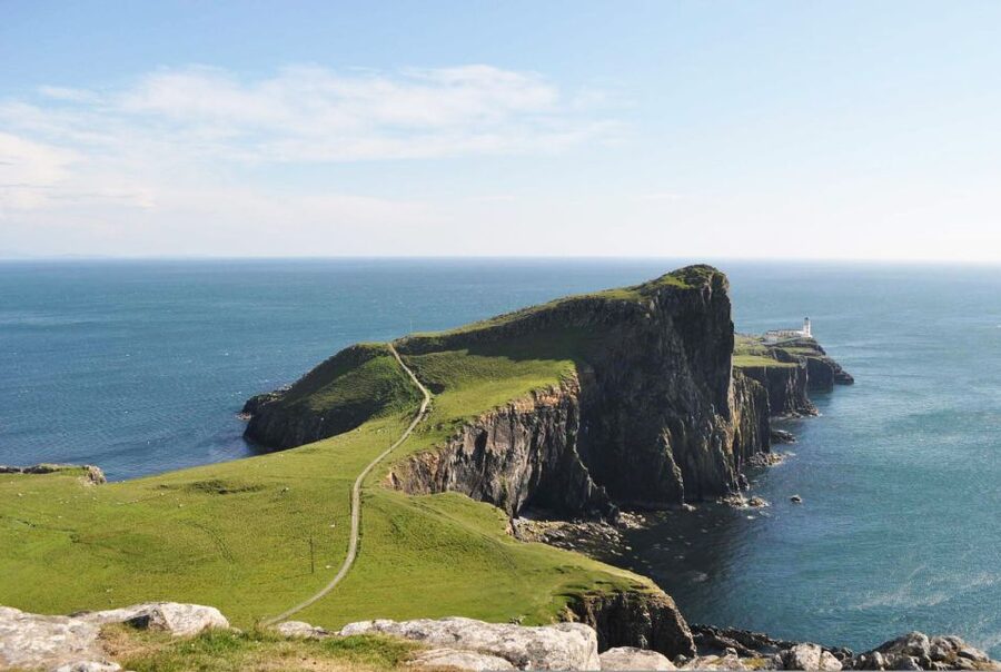 From Edinburgh: Outer Hebrides & Isle of Skye 6-Day Tour - Day 3: Arnol Blackhouse and Dun Carloway on west Lewis