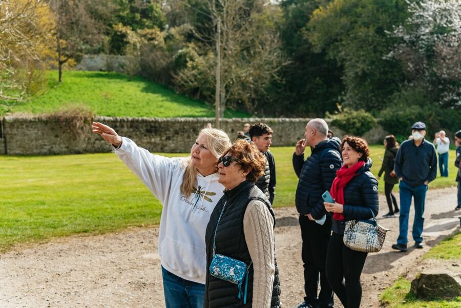 From Edinburgh: Outlander Experience 2-Day Tour - Accommodation and food: the things that can make or break your second day