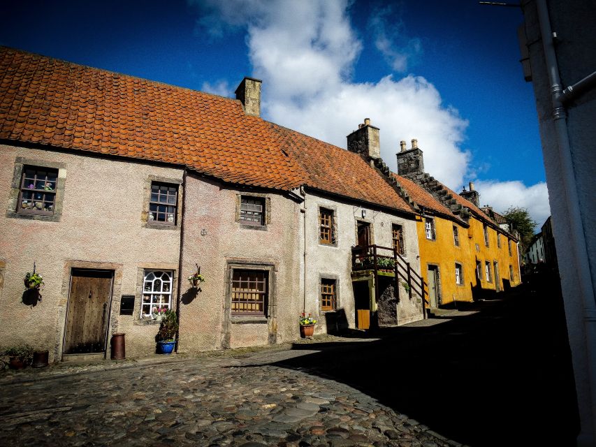 From Edinburgh: Outlander Full-Day Tour in Spanish - Starting in Edinburgh, then switching to Outlander mode