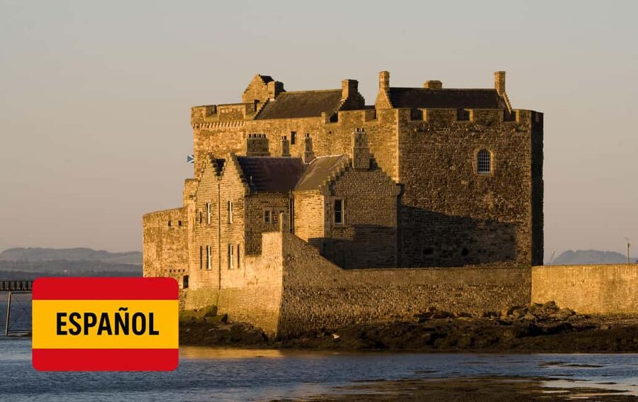 From Edinburgh: Outlander Full-Day Tour in Spanish - Getting to Culross, the Leoch Castle area you can actually walk