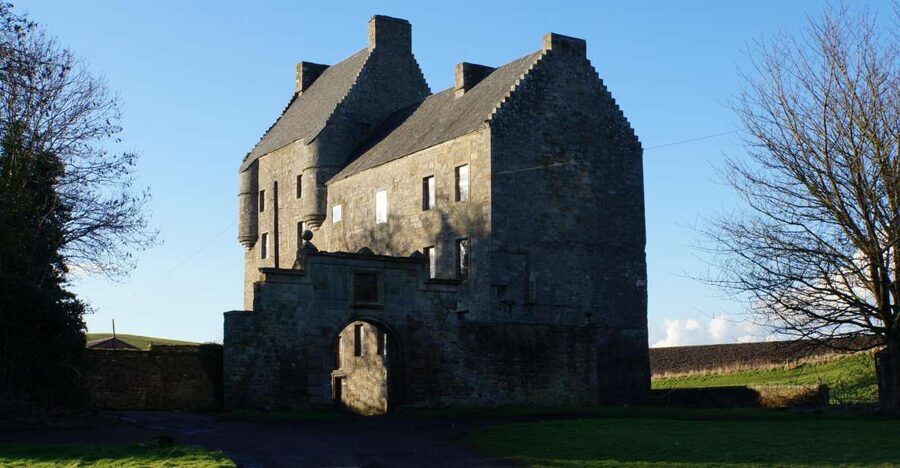 From Edinburgh: Outlander, Palaces, and Jacobites Day Trip - Price and Entry Fees: What You’re Really Paying For