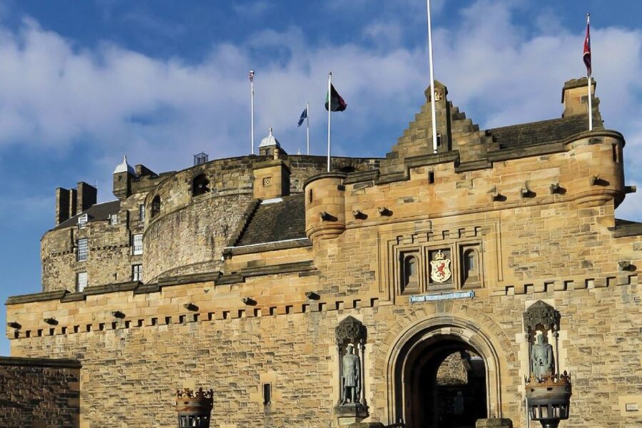 From London: Day Trip to Edinburgh by Rail with Castle Entry - Key things to know before you go