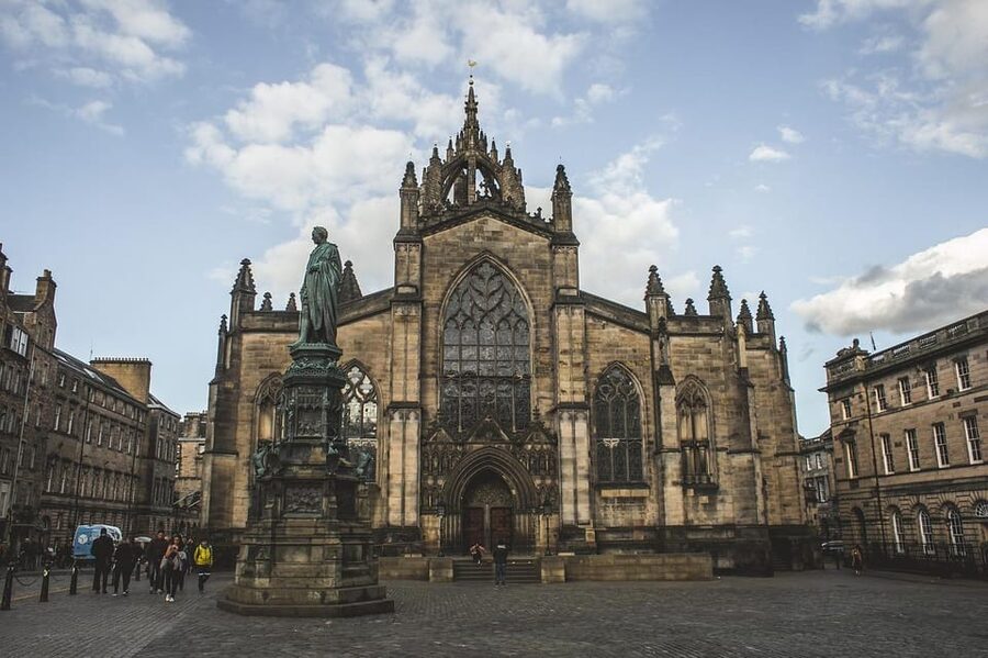 Ghost Tour in Edinburgh - A ghost tour in Edinburgh that works for people who want the Italian angle