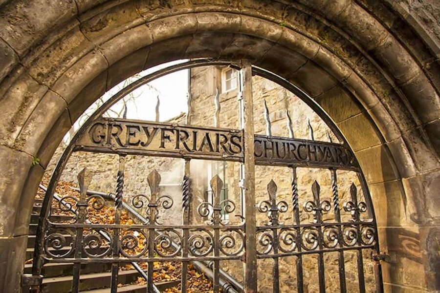 Ghosts, Ghouls & Gallows :The Original Bristol Ghost Walk - The historic harbourside spirits, and Bristol’s waterline past