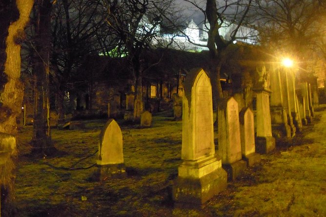 Ghosts, Mysteries, and Witches Tour - Borthwick’s Close and Tron Kirk: superstition meets survival