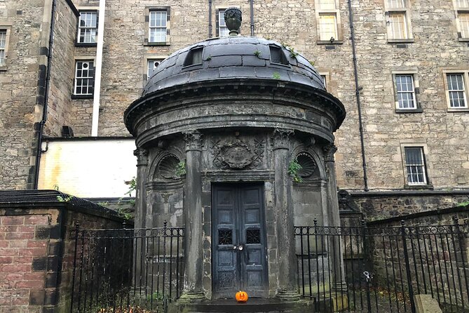 Ghosts of Edinburgh: Bloody Past Exploration Game and Tour - St Giles: church origins and a leprosy patron story