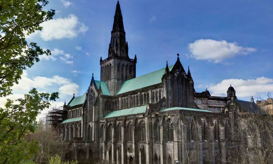 Glasgow and Scottish Lakes Tour in Italian - Callander and Aberfoyle: quick stops where you should grab what you need