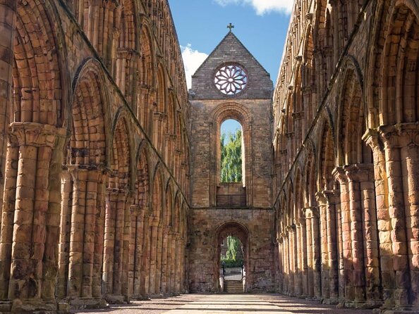 Hadrian's Wall & The Borders Tour from Edinburgh Incl. Admission - Birdoswald and the best-preserved fort feeling up close