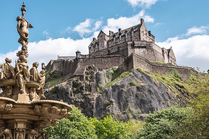 Harry Potter Tour & Edinburgh Castle Visit - Meeting at Tron Kirk and Getting the Right Start