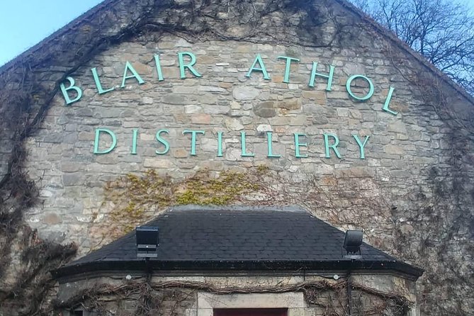 Highland and Lowland whisky tour - Half day from Edinburgh - Getting Out of Taxi Mode in Edinburgh
