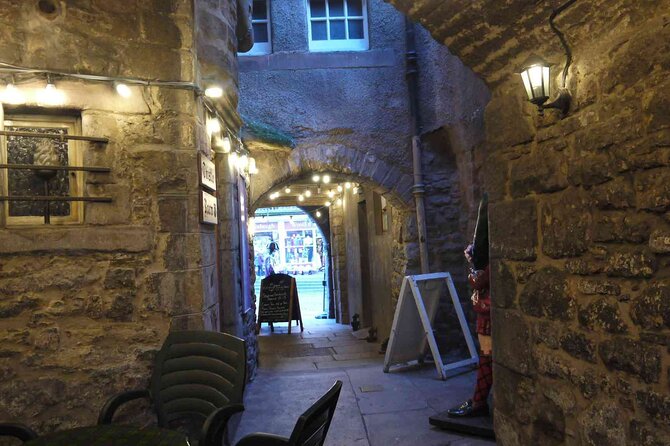 Highlights from the Royal Mile: A Self-Guided Audio Tour - The Old Tolbooth Wynd and St Giles Cathedral stop you’ll want to slow down for