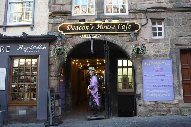 Highlights from the Royal Mile: A Self-Guided Audio Tour - Netherbow Port to Canongate Kirk: the walk finishes with a clear sense of place