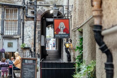 Highlights & Hidden Gems With Locals: Best of Edinburgh Private Tour