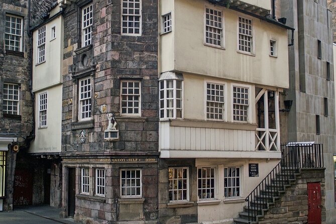 Historic Edinburgh and Rosslyn Chapel Full-Day Private Tour in a Premium Minivan - Rosslyn Chapel in 45 Minutes: Art, Weathering, and the Stories People Tell