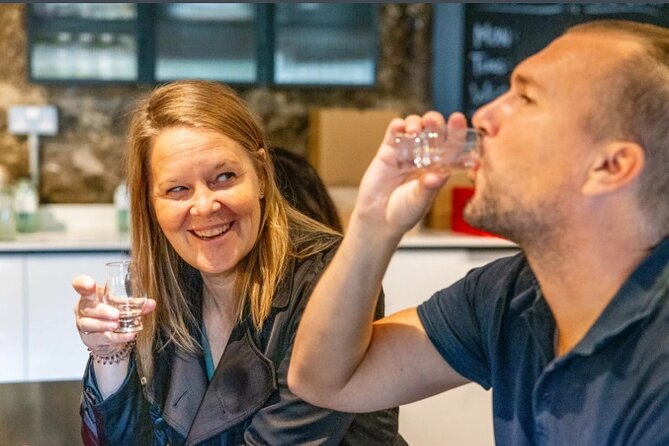 Holyrood Distillery Gin Tasting Experience - Height of Arrows, Scottish juniper, and what makes the recipe different
