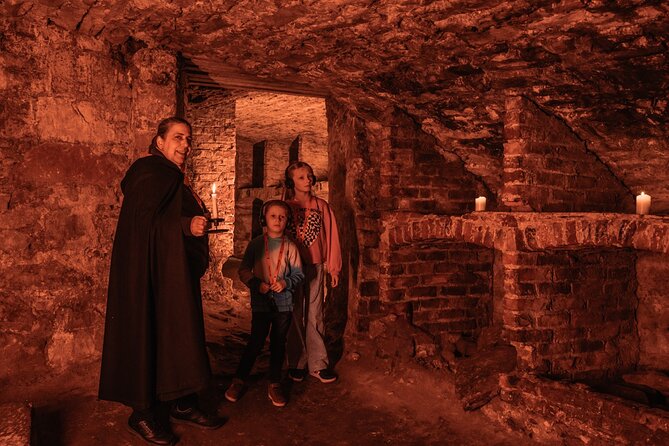 Kids Multi-Sensory Underground Vaults Tour in Edinburgh - How the TourTalk Audio and Storytelling Keep Kids Engaged