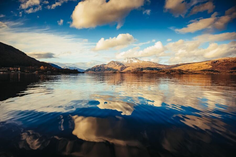 Loch Lomond: Scottish Highlands Sightseeing Cruise - Onboard commentary, languages, and the guides that keep it from feeling scripted