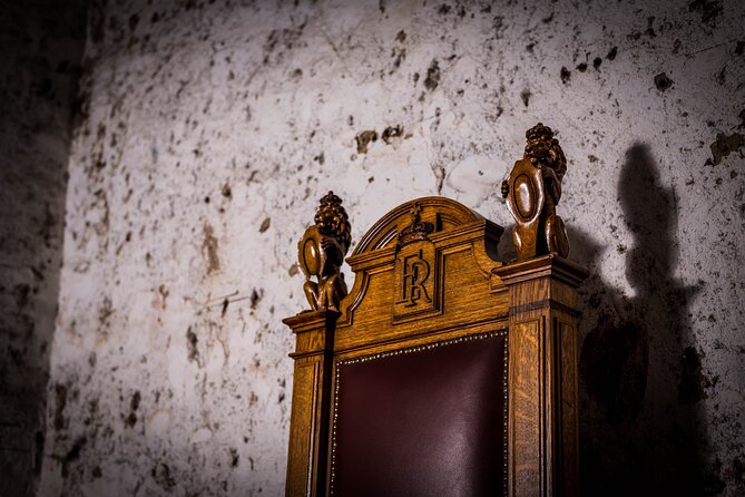Luxury Whisky Tasting in Edinburgh's Underground Vaults | 90min - How the guide turns aromas and flavors into something you can actually name