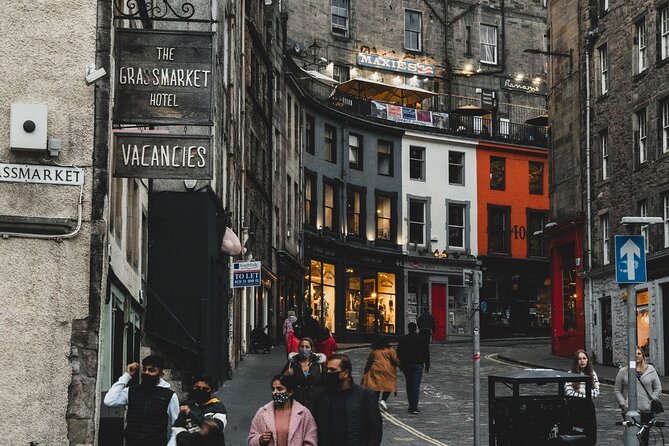 Original Harry Potter Locations Tour in Edinburgh : Guided Tour - Down Royal Mile and Into Princes Street: Architecture Plus Harry Potter Clues