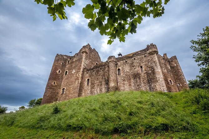 Outlander Filming Locations Day Tour from Edinburgh - Falkland’s 1940s Inverness vibe in a compact village setting