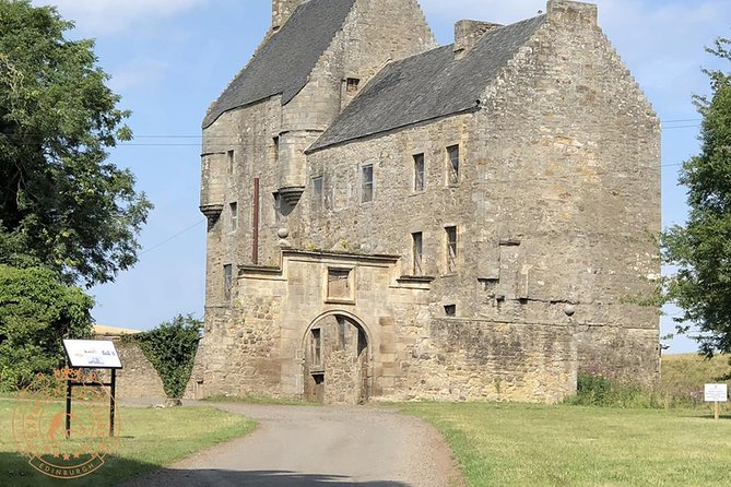 Outlander locations experience, Private Tour in a premium Minivan - Hopetoun House: a smart exterior-only stop that keeps your day on track