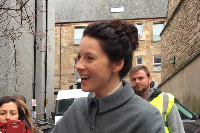 Outlander Walking Tour of Edinburgh's Old Town - Canongate Kirk and remembering the novel moment