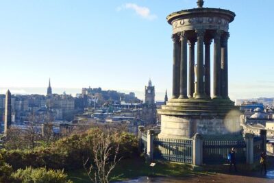 Private 4 Hour Tour of Edinburgh in a Spacious 6-seater Mercedes