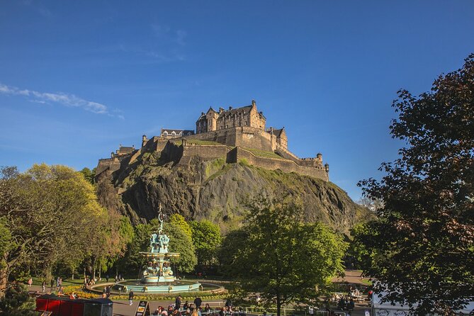 Private 4h Walking Tour in Edinburgh with Edinburgh Castle Tour - Holyroodhouse to John Knox House: Power, Politics, and People