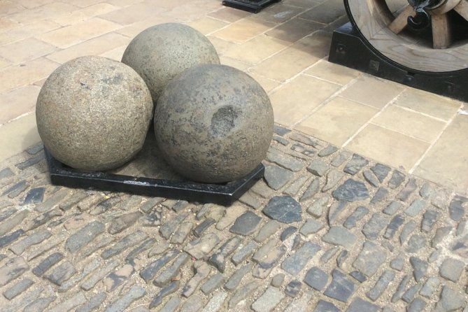 Private Edinburgh Castle Tour - The Great Hall (15 Minutes): Medieval Scale Without the Hustle