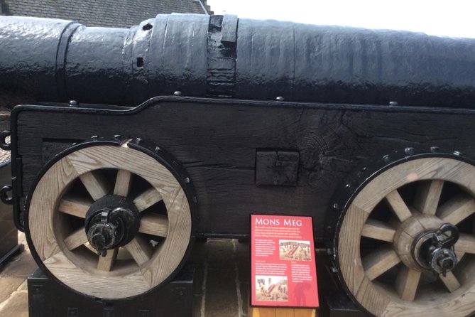 Private Edinburgh Castle Tour - Scottish National War Memorial (20 Minutes): A More Personal Moment