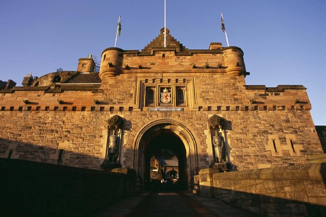 Private Edinburgh Castle Tour - Getting There: Royal Mile Meeting Point and Central Hotel Pickup