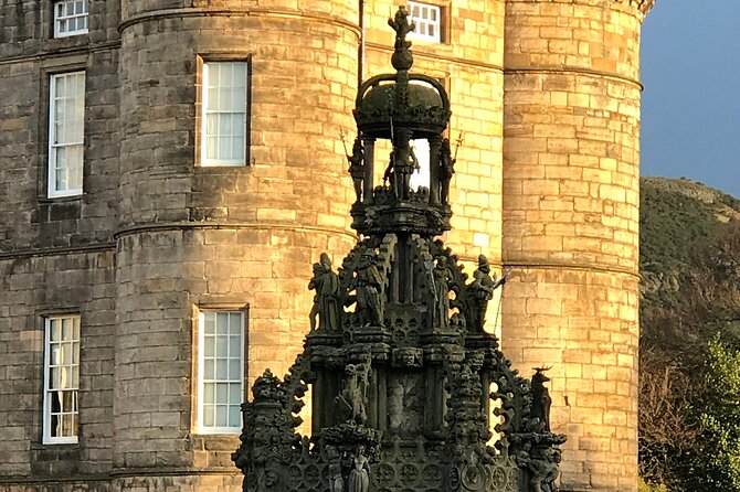 Private Edinburgh City 4-Hour Guided Tour in a black cab LEVC TX - Surgeons’ Hall Museums: medical history you can’t fake