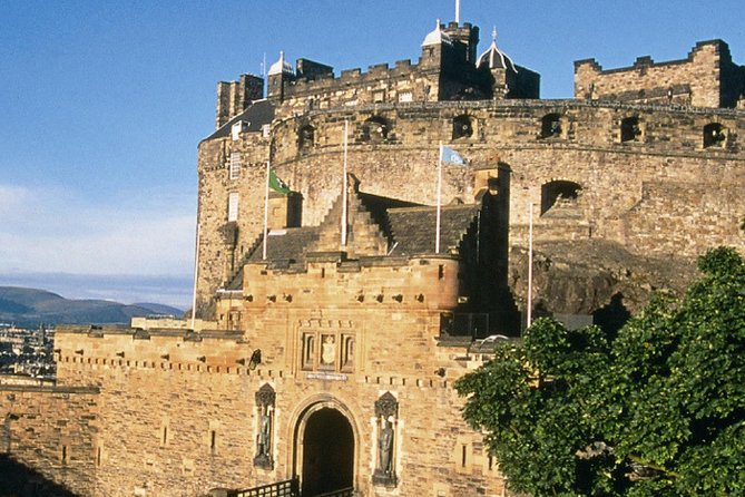Private Edinburgh Tour for Families with a Local, 100% Personalized - Why This Private Family Tour Works So Well in Edinburgh