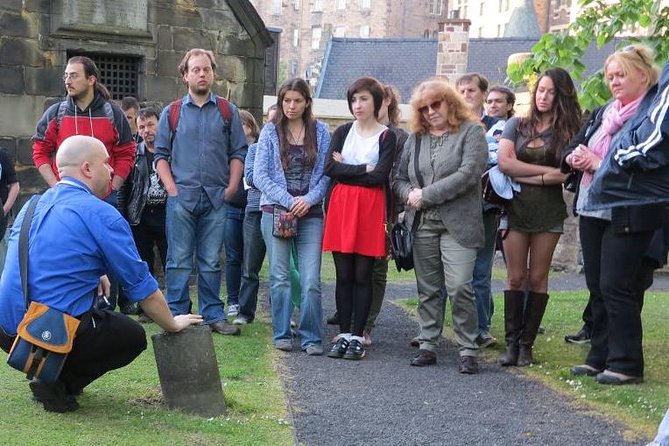 Private Greyfriars Kirkyard history tour - Inside the kirkyard: how the tour flows and what you’ll actually see