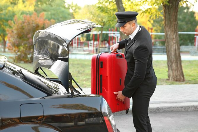 Private One way Transfer Edinburgh Airport to Edinburgh - Why this private EDI to city ride starts your trip off right