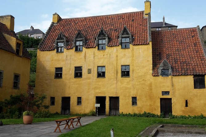 Private Outlander Tour from Edinburgh - A 9-hour Outlander route that blends screen scenes with real Scotland