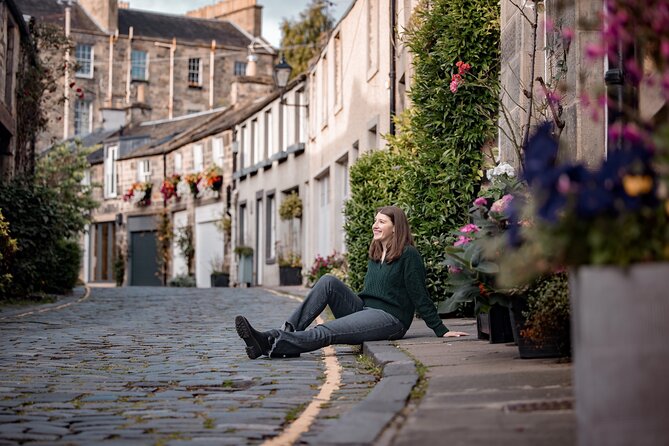 Private Photoshoot in Edinburgh with a Professional Photographer - Princes Street Gardens: wide views and easy “Edinburgh postcard” framing