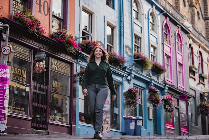 Private Photoshoot in Edinburgh with a Professional Photographer - Royal Mile: street energy for real Edinburgh faces and textures