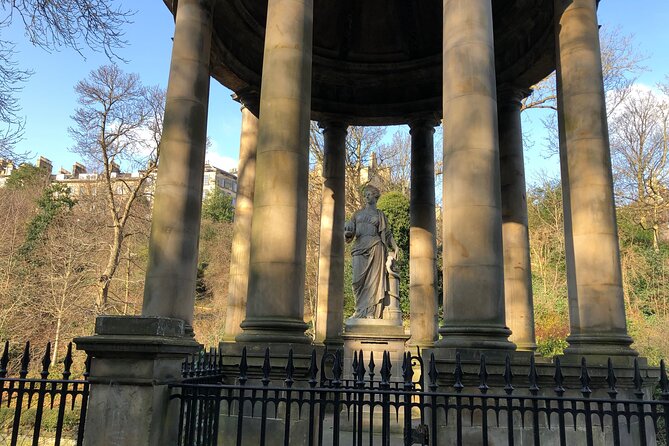 Private Royal Mile Walking Tour - Stop 3: A Royal Mile hidden gem, revealed the right way