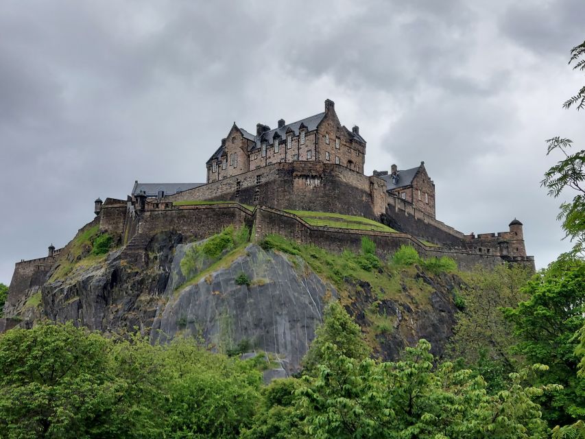 Private tour: History and Mystery in Edinburgh's Old Town - The Closes and Wynds: Where Daily Life Hides