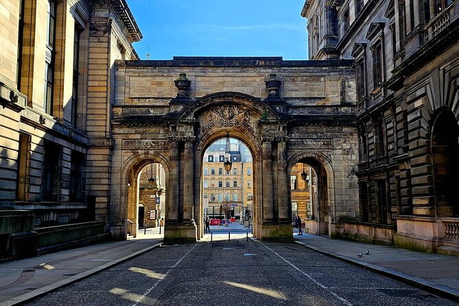 Privately Guided Day Tour of Glasgow in Luxury Minivan - West End drive by the University of Glasgow, then People’s Palace exterior